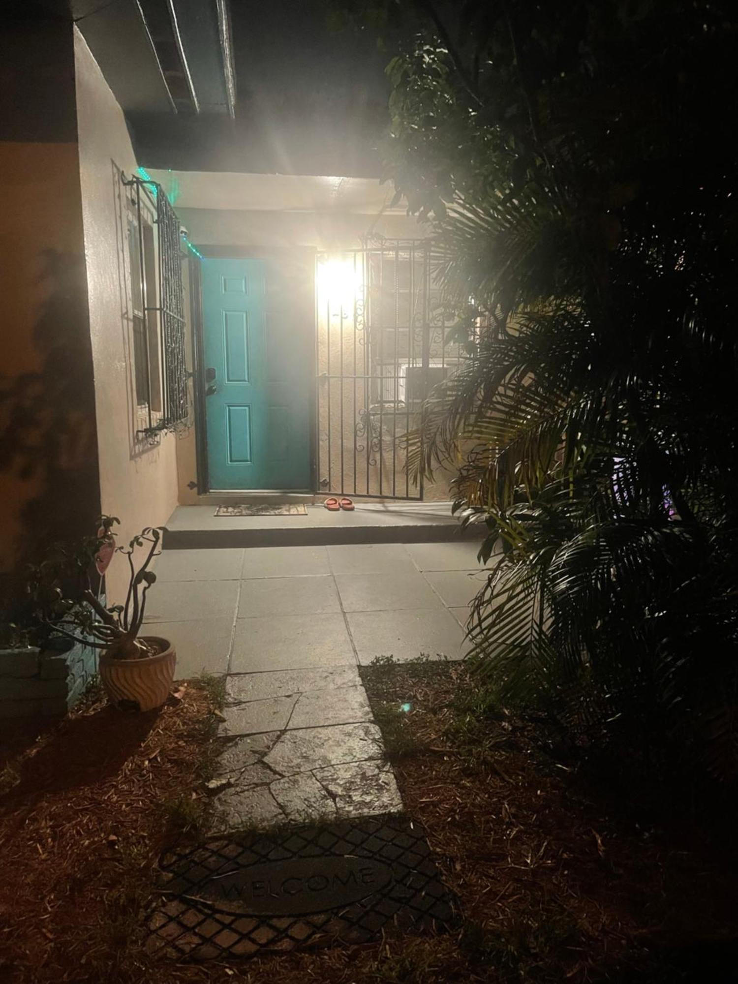 Miami Vibes "Hostel-Like" Shared Room North Miami Zewnętrze zdjęcie